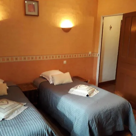 Familial A * קרנטן